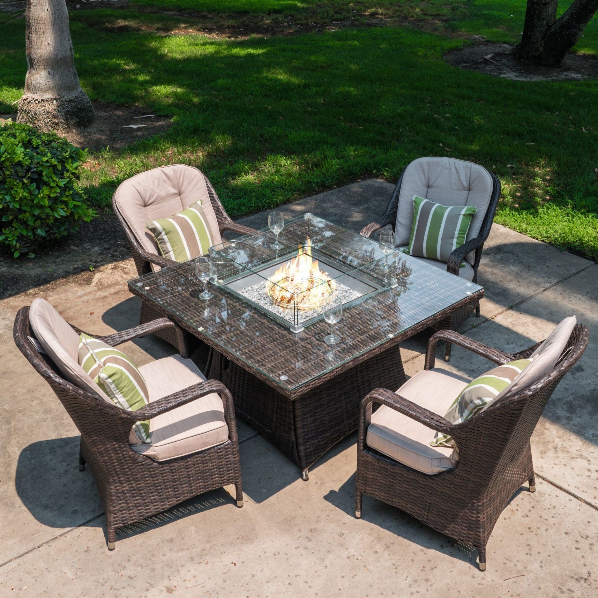 Wentworth 4 Seater Dining Set With Firepit - Image 1